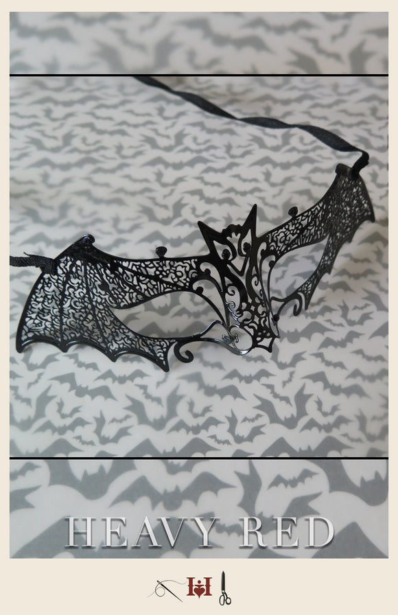 Noir Bat Wire Mask