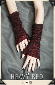 Guarded Heart Button Sweater Gloves